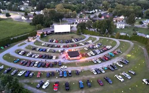 Rạp chiếu phim ngoài trời lâu đời nhất thế giới tại Mỹ