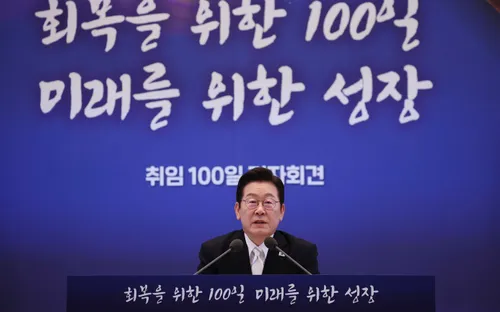 Tổng thống Hàn Quốc cam kết cải cách quốc phòng, xây dựng quân đội thông minh, độc lập