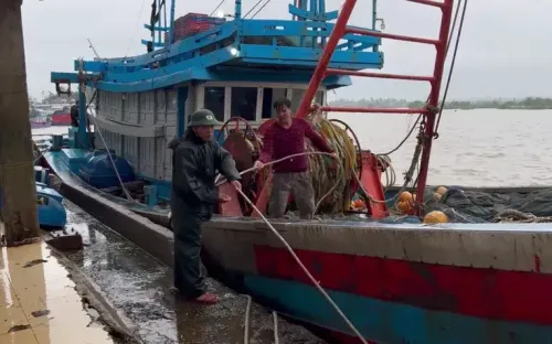 Nhiều tỉnh, thành kêu gọi tàu thuyền tránh trú, ứng phó siêu bão Ragasa