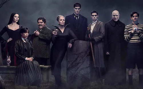 Wednesday - Thông điệp ý nghĩa phía sau "lớp vỏ" u ám