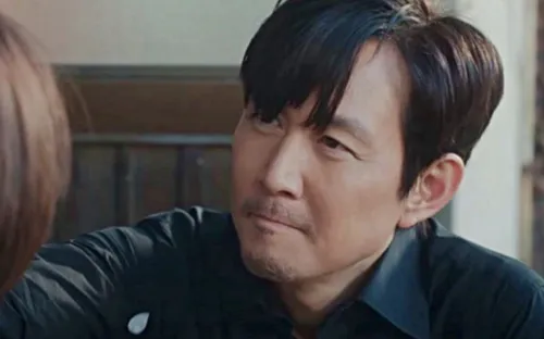 Lee Jung Jae tiếp tục gây sốt với tác phẩm mới sau "Squid Game"