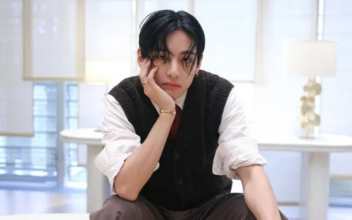 V (BTS) tiếp tục được bình chọn là “Người đàn ông đẹp trai nhất thế giới”