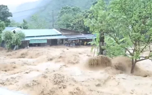 Thanh Hóa: Lũ quét đổ về xã miền núi gây nhiều thiệt hại