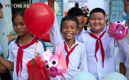 Mùa Trung thu của các em học sinh đồng bào Khmer