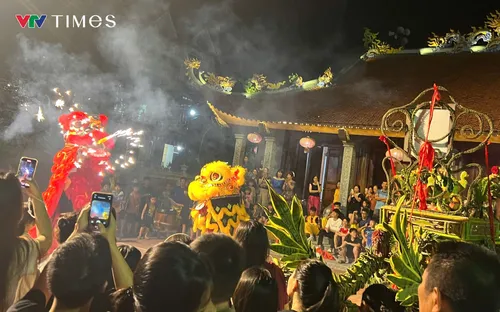 Độc đáo lễ rước kiệu lá truyền thống Tết Trung thu 5 năm tổ chức một lần