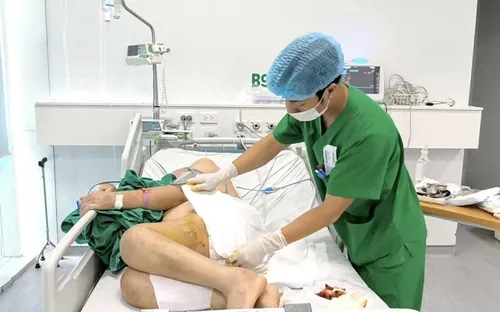 Hoại tử vùng mông, đùi: Cảnh báo từ một nốt mụn nhỏ