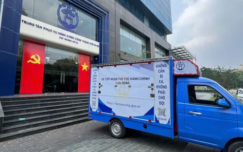Hà Nội khai trương mô hình xe dịch vụ công lưu động đến tận cửa nhà dân