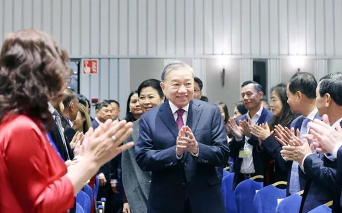 Tổng Bí thư Tô Lâm gặp gỡ cán bộ Đại sứ quán Việt Nam và cộng đồng người Việt tại Bắc Âu