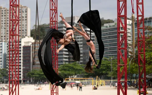 Biểu diễn xiếc vì bình đẳng giới tại Brazil