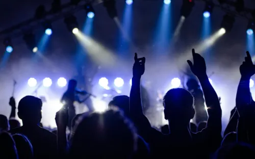 Nhiều ca khúc thịnh hành chứa nội dung "độc hại", có dấu hiệu cổ vũ sử dụng chất cấm