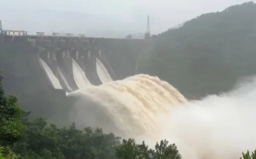 Thủy điện vận hành như thế nào khi có mưa lũ bất thường