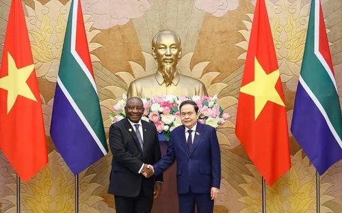 Chủ tịch Quốc hội hội kiến Tổng thống Nam Phi Matamela Cyril Ramaphosa