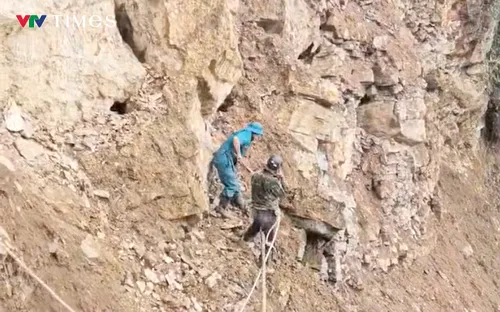 Nghệ An: Thông đường vào 6 bản làng bị chia cắt do sạt lở