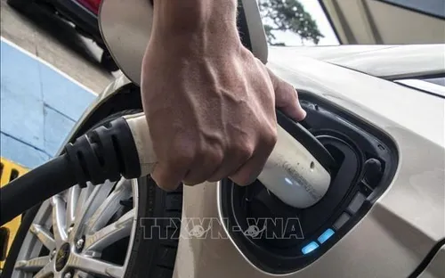 Anh cân nhắc áp thuế đối với xe điện