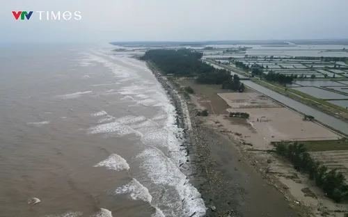 Ninh Bình: Bờ kè tiền tỷ tan hoang sau mưa bão