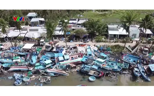 Ngư dân mong được hỗ trợ sửa tàu, sớm vươn khơi sau bão số 13