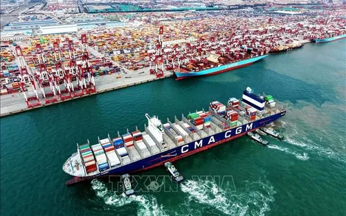 Trung Quốc tạm dừng thu “phí cảng đặc biệt” với tàu Mỹ