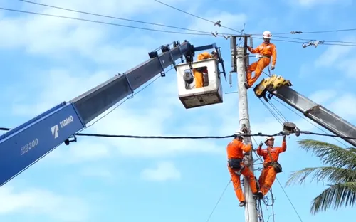 Đắk Lắk: Khắc phục xong lưới điện 34 xã, phường do ảnh hưởng bão