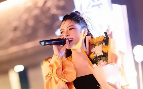 Từ ngẫu hứng cầm mic đến ngôi vị Á quân Tài năng âm nhạc Việt Thái Thanh