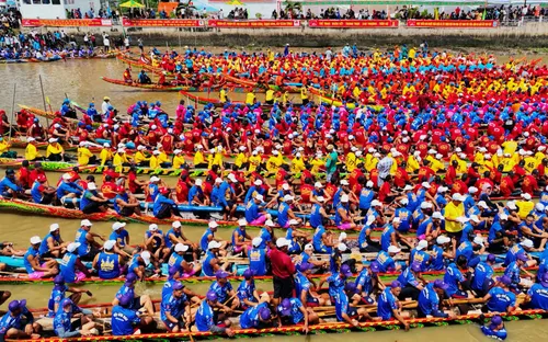 Ngày hội Đua Ghe Ngo - Dòng chảy di sản Khmer Nam Bộ qua bao thế hệ