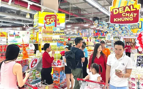 Sức cầu tiêu dùng trong nước tiếp tục là trụ cột kinh tế