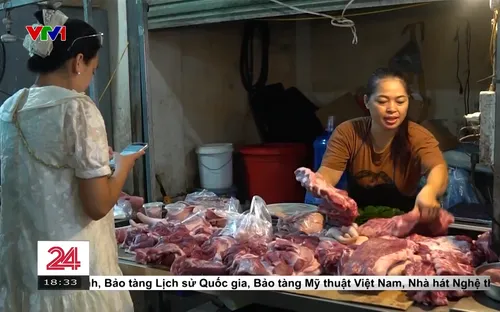 Giá thực phẩm biến động trái chiều, người tiêu dùng tính toán chi tiêu