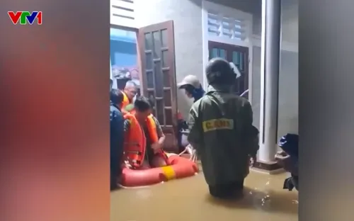 Huế di dời 242 hộ dân vùng thấp trũng, nguy cơ sạt lở đến nơi an toàn