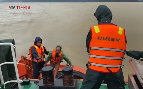 Biên phòng Khánh Hòa liên tiếp cứu nạn hai vụ trôi dạt trên vịnh Nha Trang