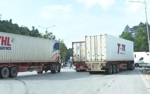 Xuất khẩu tăng tốc, Việt Nam hướng tới kỷ lục mới 2025