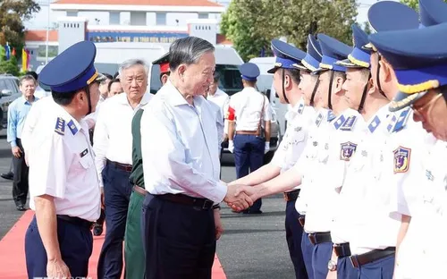 Tổng Bí thư: Tập trung xây dựng Cảnh sát biển theo hướng tinh, gọn, mạnh
