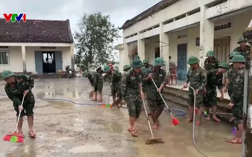 Chính quyền, lực lượng vũ trang tại Gia Lai chung tay cùng người dân tổng vệ sinh sau mưa lũ