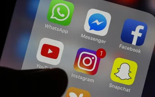 Mỹ kêu gọi điều tra quảng cáo lừa đảo trên Facebook và Instagram