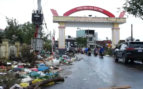 Khẩn trương xử lý môi trường sau lũ