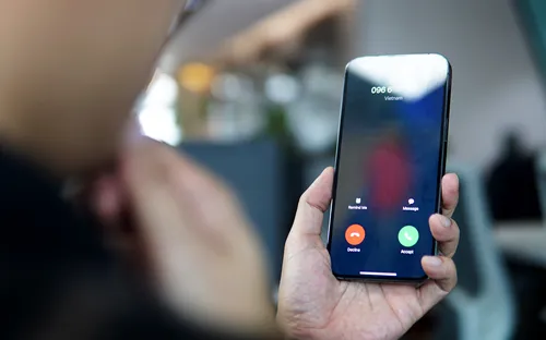 Cảnh báo mạo danh nhân viên y tế để bán sữa và thực phẩm chức năng