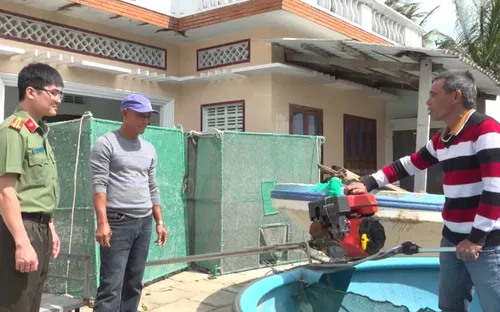 Cứu người bằng thuyền thúng