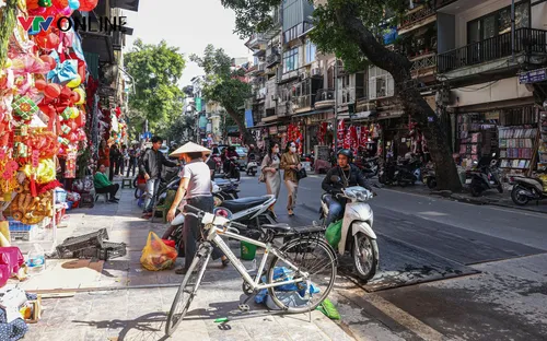 Phố Hàng Mã sạch thoáng sau nhiều ngày ra quân xử lý