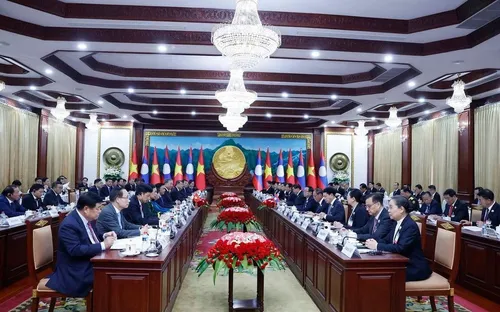 Việt Nam luôn dành ưu tiên cao nhất cho mối quan hệ đoàn kết đặc biệt với Lào