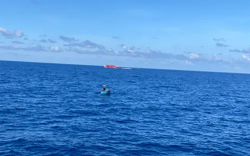 Lâm Đồng dỡ lệnh cấm biển sau mưa lũ, tàu thuyền được hoạt động trở lại