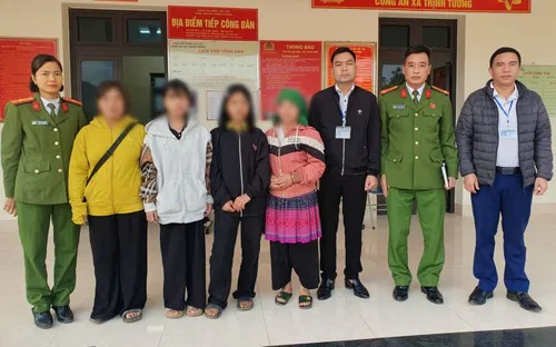 Hai học sinh ở Lào Cai bỏ học, bắt xe đến Bắc Ninh làm “việc nhẹ, lương cao”