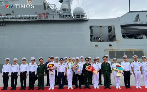 Tàu huấn luyện của Hải quân Hàn Quốc thăm hữu nghị Đà Nẵng