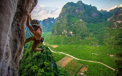 Đến Hữu Liên (Lạng Sơn) trải nghiệm leo núi mạo hiểm