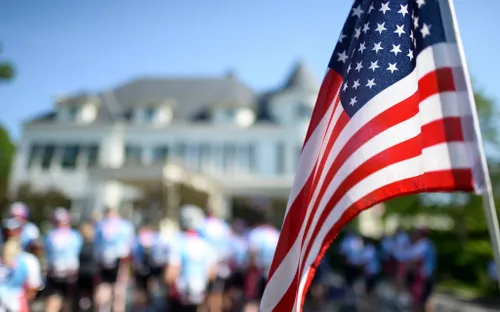 Mỹ tạm dừng toàn bộ hồ sơ xin nhập cư của công dân 19 quốc gia