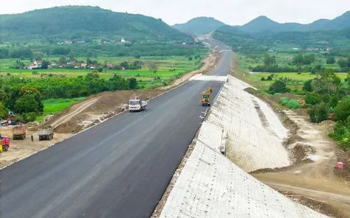 Quyết tâm đưa 4 dự án cao tốc Bắc - Nam về đích đúng kế hoạch