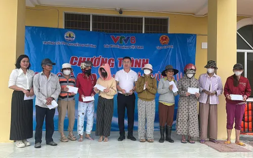 Đoàn Thanh niên VTV8 gửi tấm lòng đến người dân vùng lũ tại Đắk Lắk