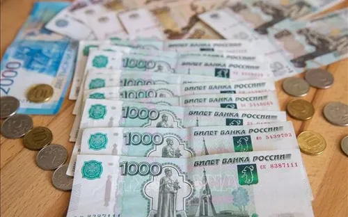 Kinh tế Nga lo ngại trước đồng ruble mạnh