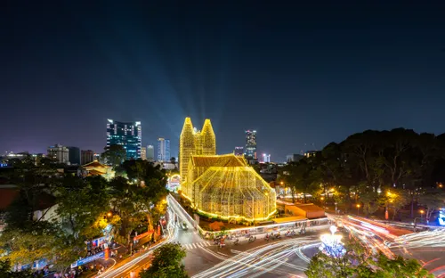 Thắp sáng mùa Giáng sinh trên thành phố mang tên Bác