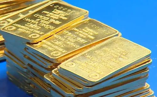 Giá vàng tăng 300.000 đồng/lượng