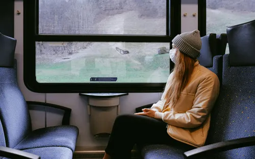 Làm gì khi thấy không khỏe trong lúc đi du lịch?