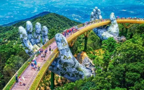 Việt Nam: Điểm đến được "chọn mặt gửi vàng", đón mùa gặt vàng du lịch cuối năm