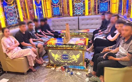 Đột kích quán karaoke ở Cần Thơ, phát hiện 12 người dương tính ma tuý